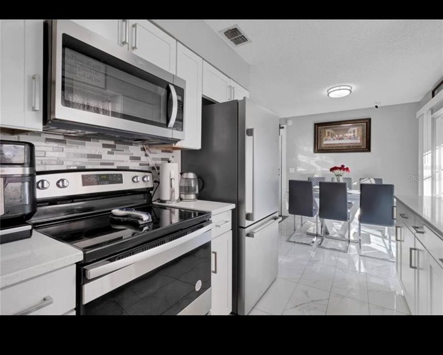 For Sale: $355,000 (3 beds, 1 baths, 1186 Square Feet)