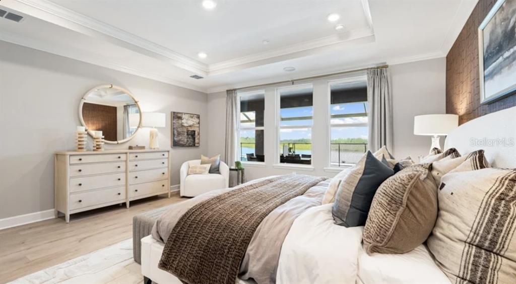 For Sale: $999,000 (5 beds, 4 baths, 3835 Square Feet)