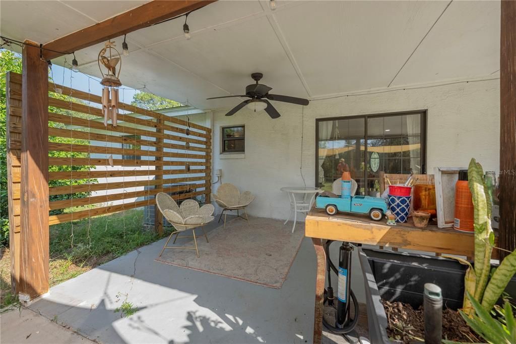 For Sale: $254,900 (3 beds, 1 baths, 1008 Square Feet)