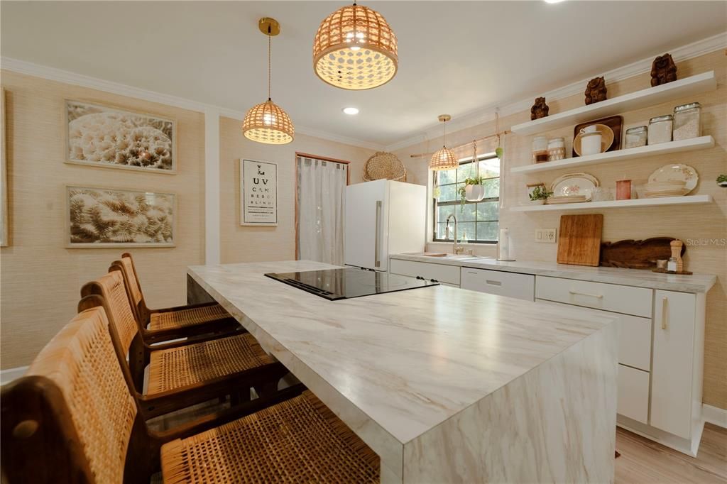 For Sale: $254,900 (3 beds, 1 baths, 1008 Square Feet)