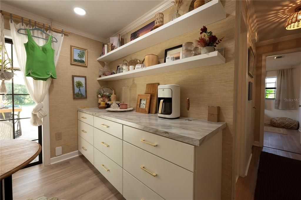 For Sale: $254,900 (3 beds, 1 baths, 1008 Square Feet)