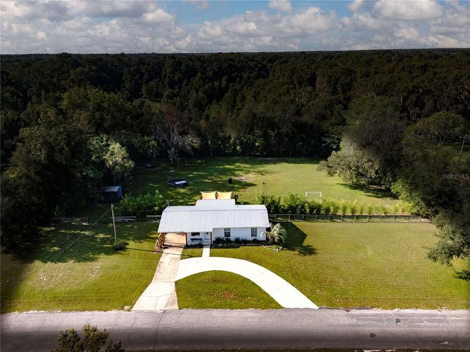 For Sale: $254,900 (3 beds, 1 baths, 1008 Square Feet)