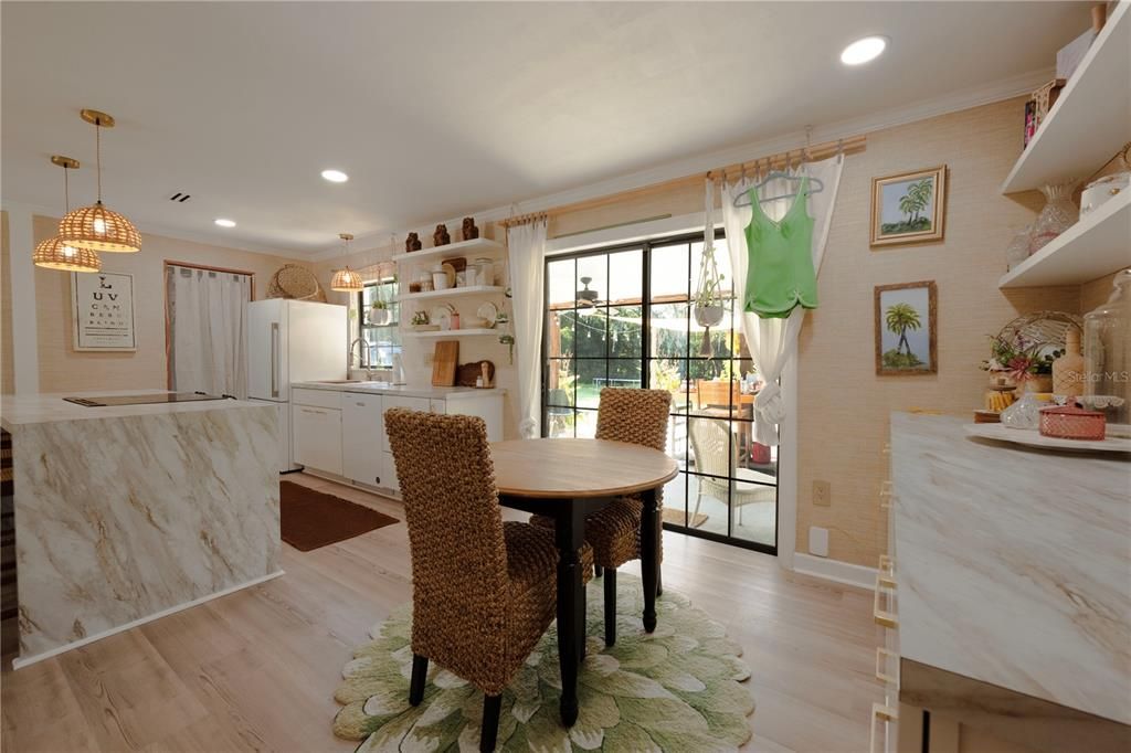 For Sale: $254,900 (3 beds, 1 baths, 1008 Square Feet)