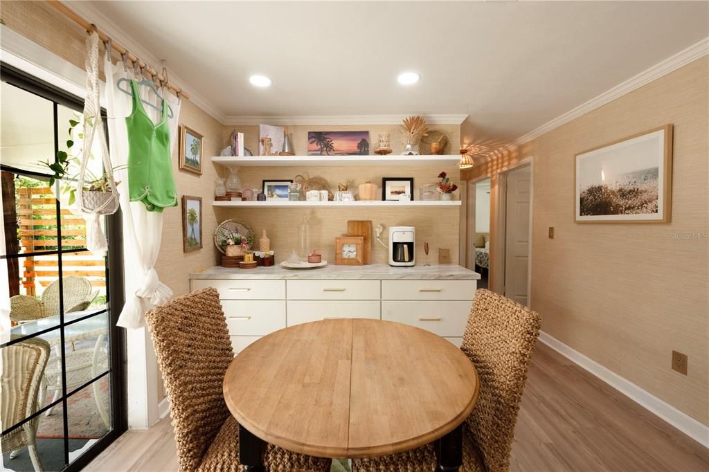 For Sale: $254,900 (3 beds, 1 baths, 1008 Square Feet)