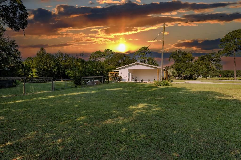 For Sale: $254,900 (3 beds, 1 baths, 1008 Square Feet)