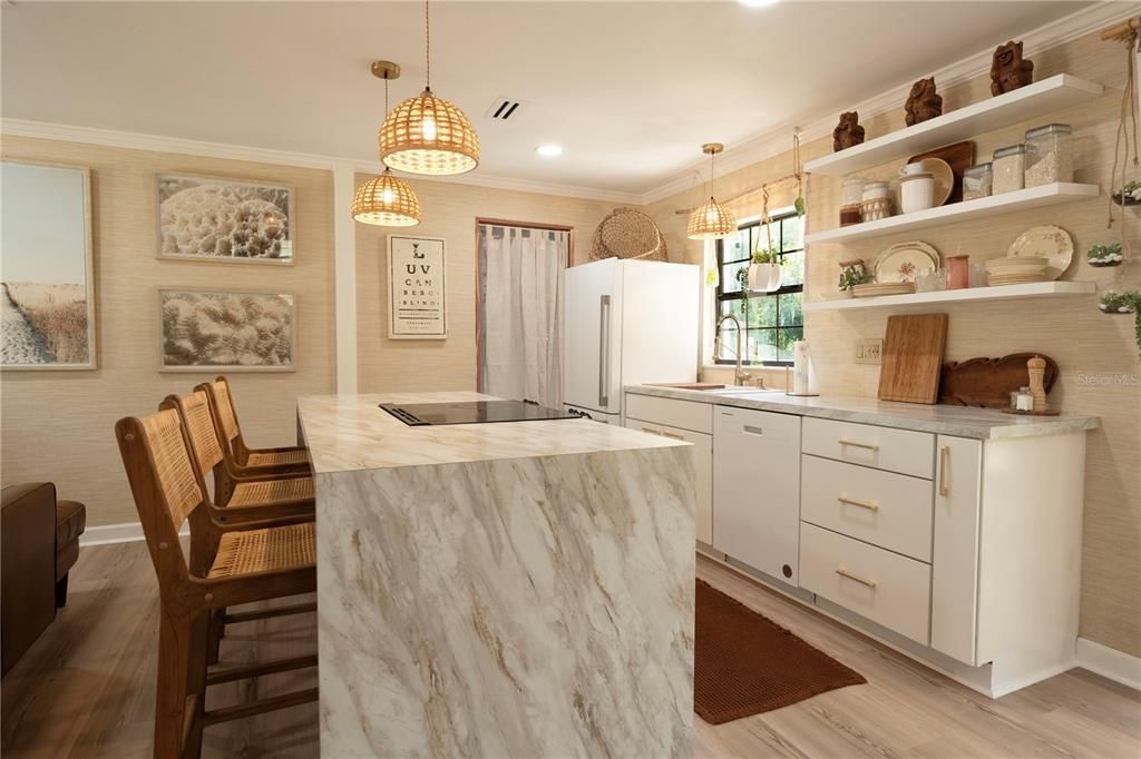 For Sale: $254,900 (3 beds, 1 baths, 1008 Square Feet)