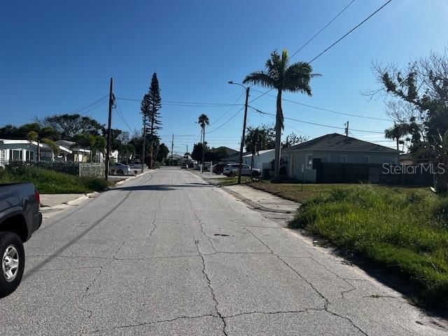 For Sale: $350,000 (2 beds, 1 baths, 1250 Square Feet)