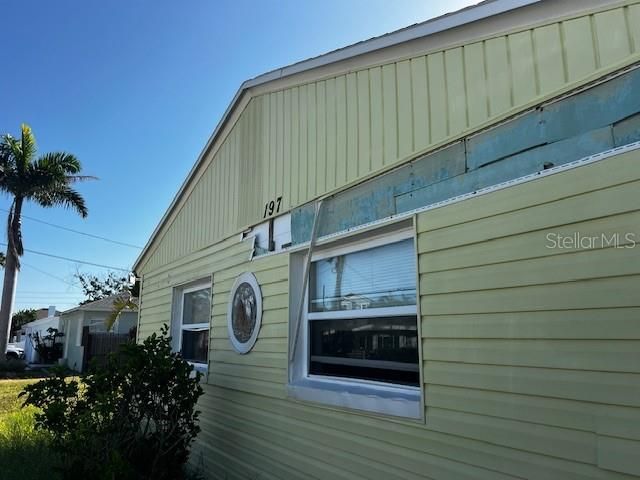 For Sale: $350,000 (2 beds, 1 baths, 1250 Square Feet)