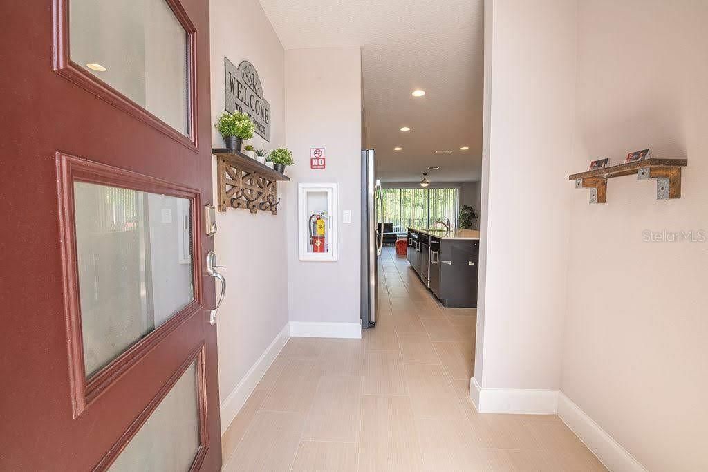 На продажу: $368,000 (3 спален, 2 ванн, 1591 Квадратных фут)