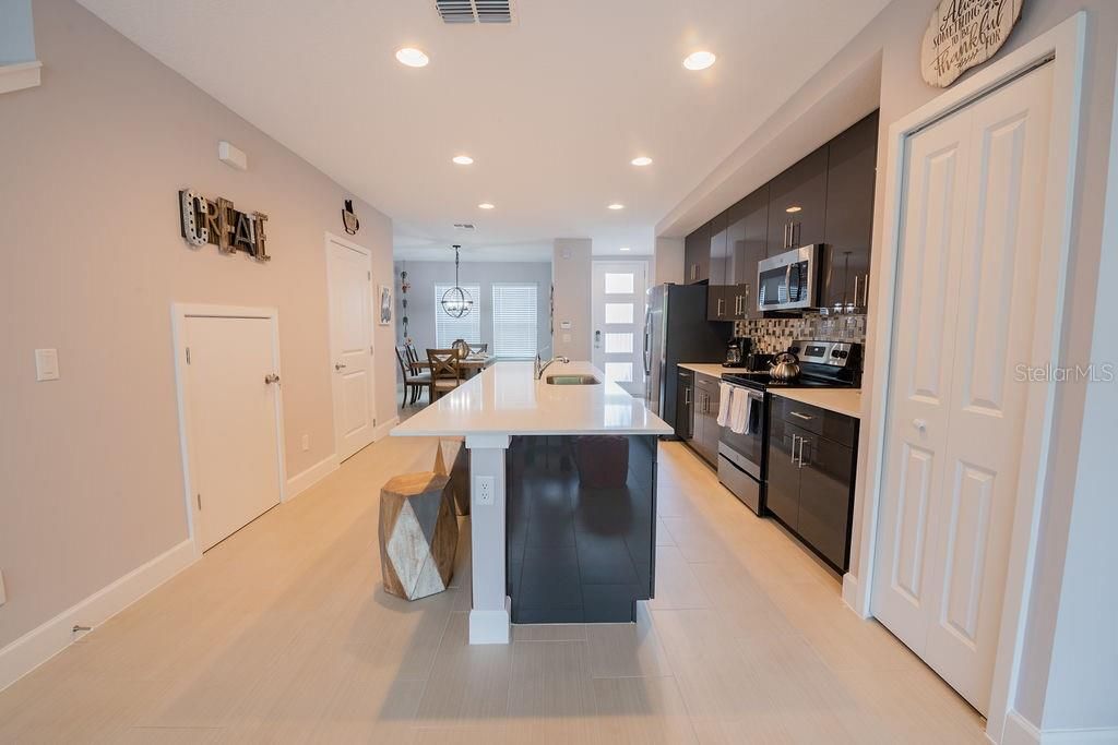 На продажу: $368,000 (3 спален, 2 ванн, 1591 Квадратных фут)