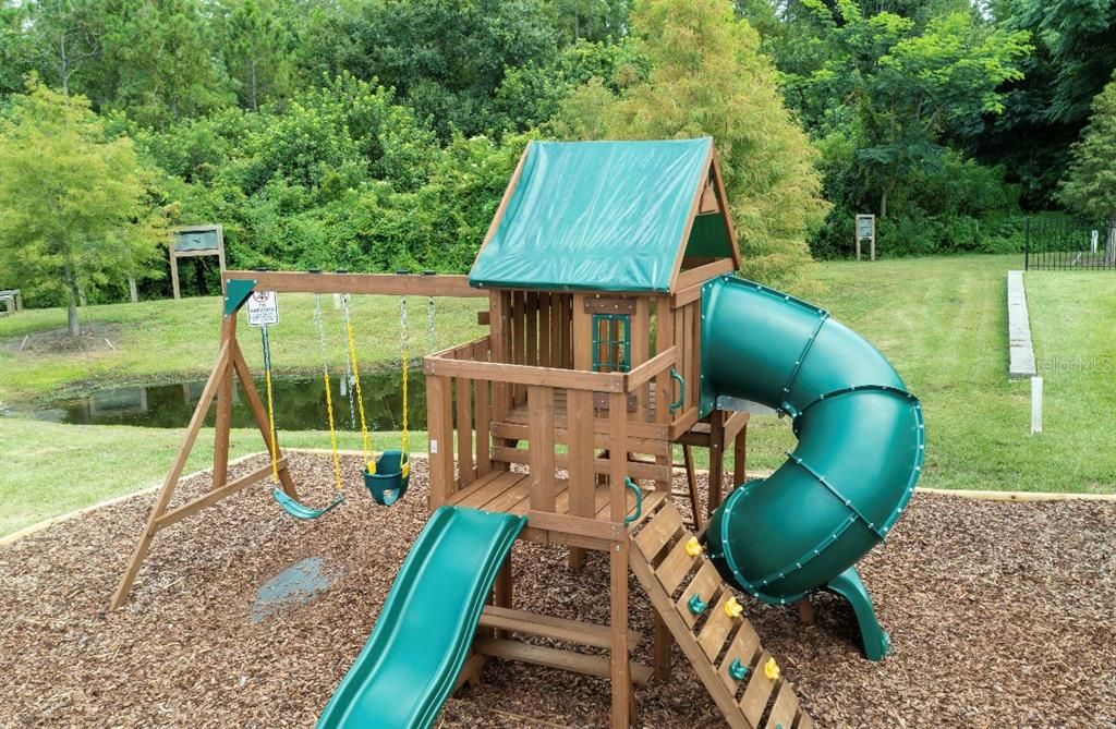 На продажу: $368,000 (3 спален, 2 ванн, 1591 Квадратных фут)