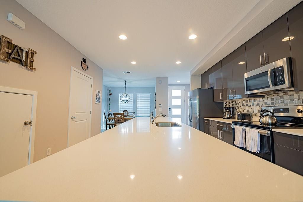 На продажу: $368,000 (3 спален, 2 ванн, 1591 Квадратных фут)