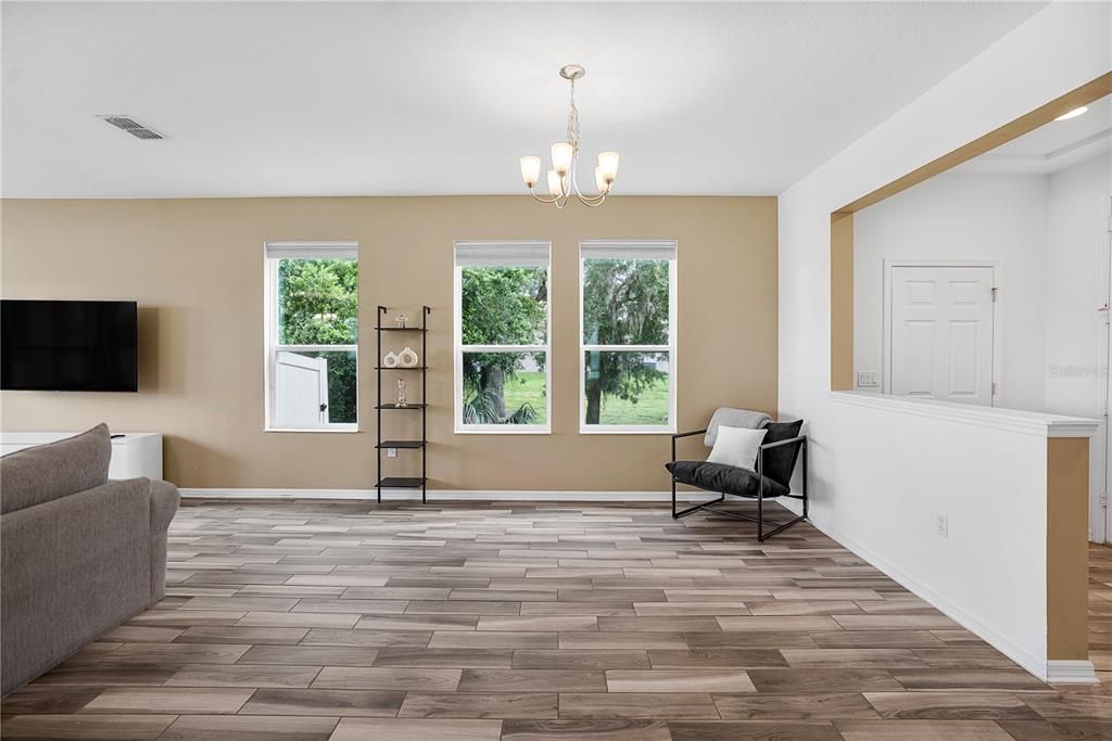 Active With Contract: $499,990 (4 beds, 3 baths, 2449 Square Feet)