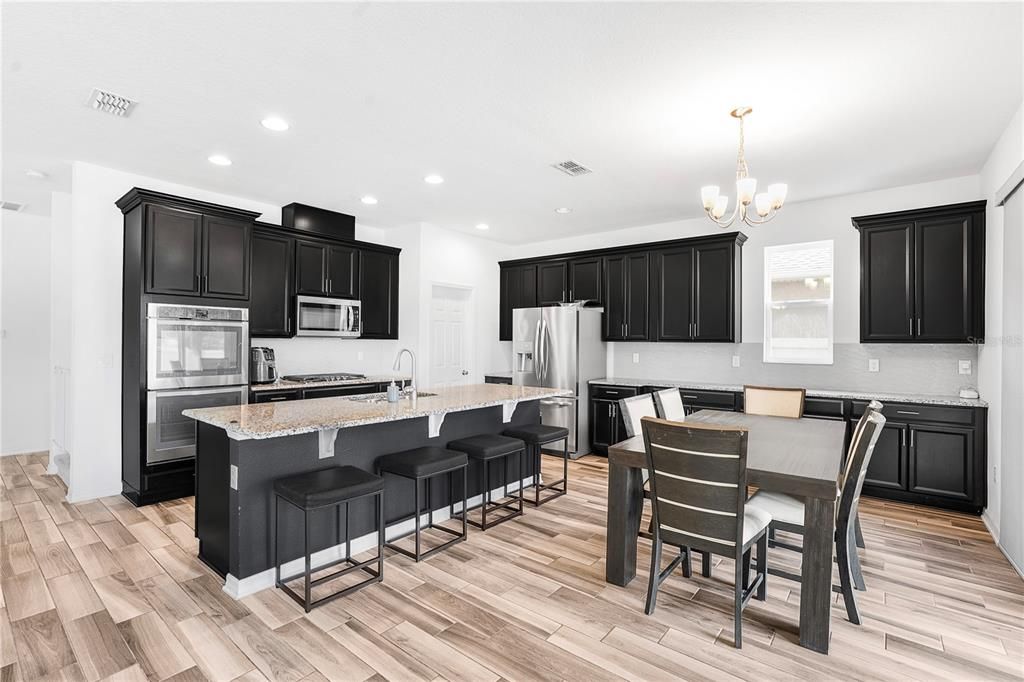 Active With Contract: $499,990 (4 beds, 3 baths, 2449 Square Feet)