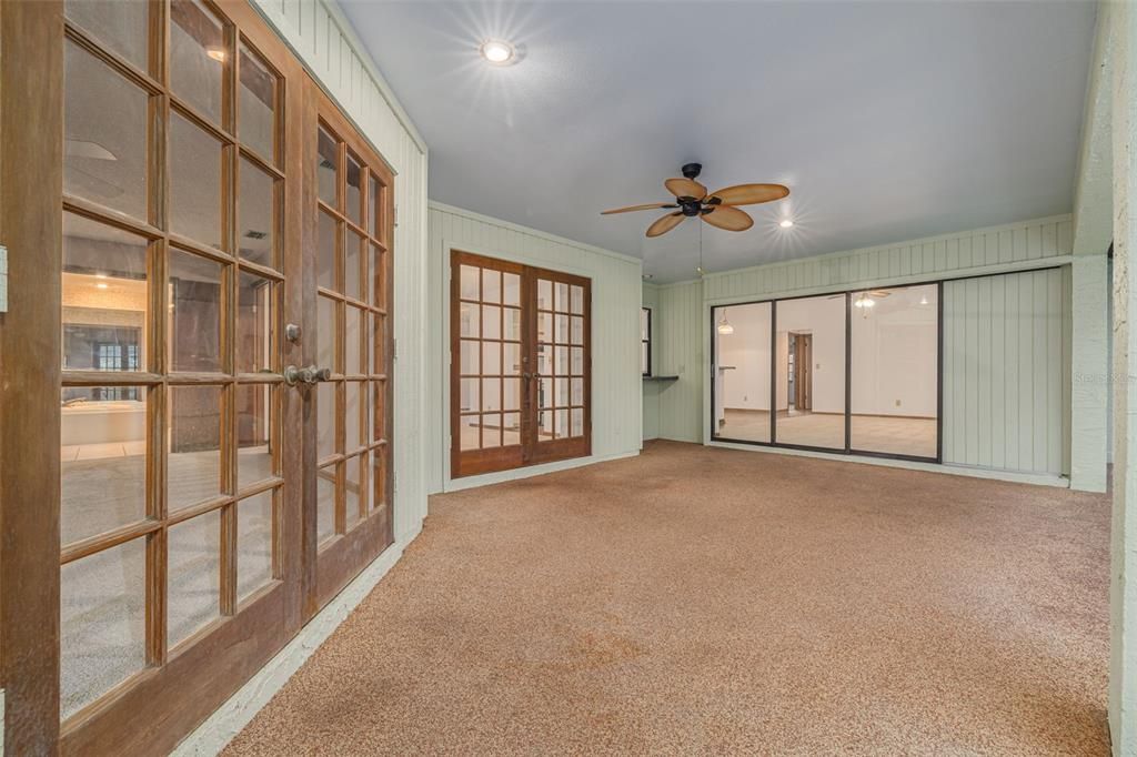 For Sale: $650,000 (3 beds, 3 baths, 2136 Square Feet)