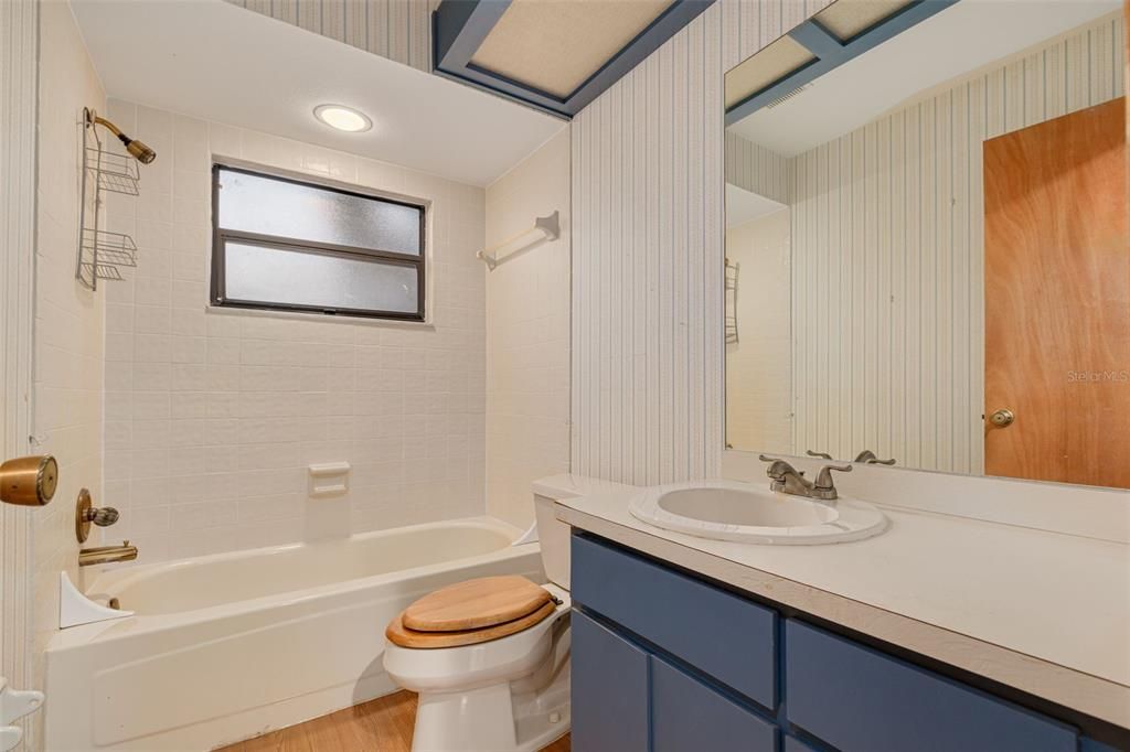 For Sale: $650,000 (3 beds, 3 baths, 2136 Square Feet)