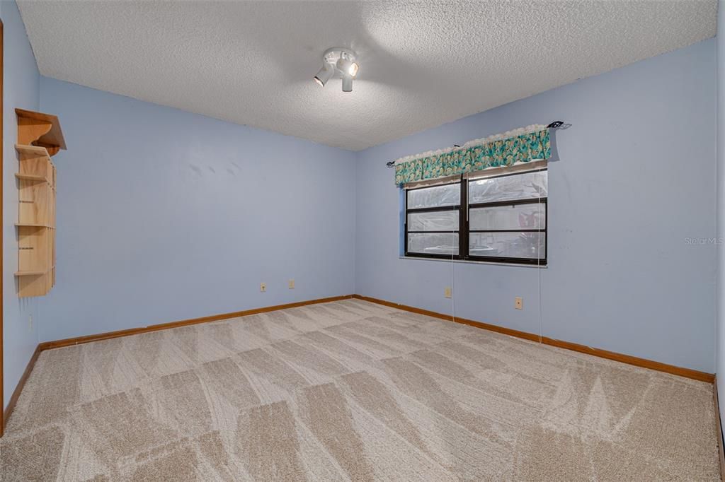 For Sale: $650,000 (3 beds, 3 baths, 2136 Square Feet)