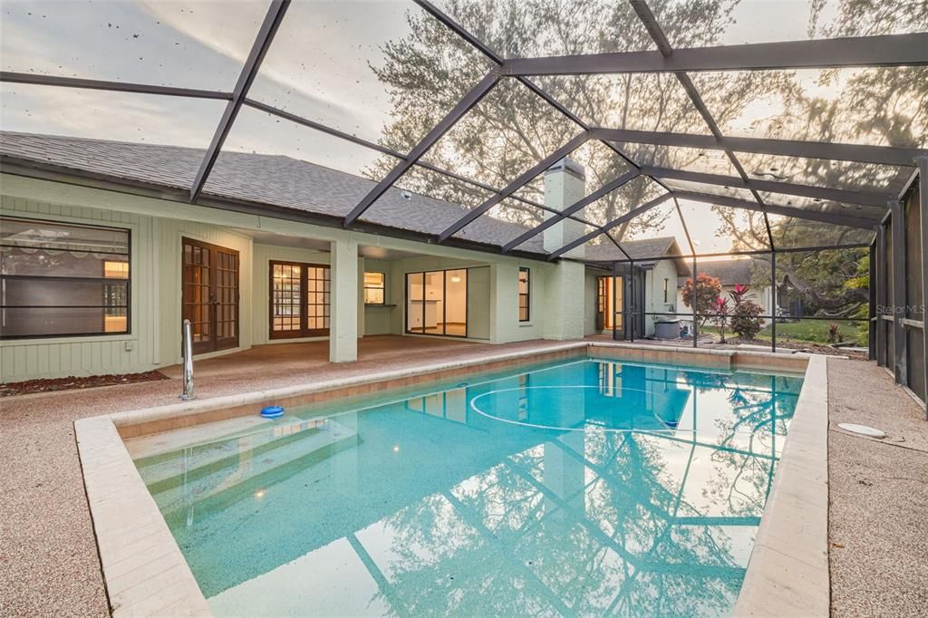 For Sale: $650,000 (3 beds, 3 baths, 2136 Square Feet)