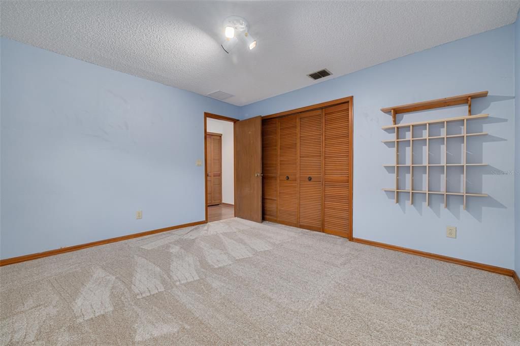 For Sale: $650,000 (3 beds, 3 baths, 2136 Square Feet)