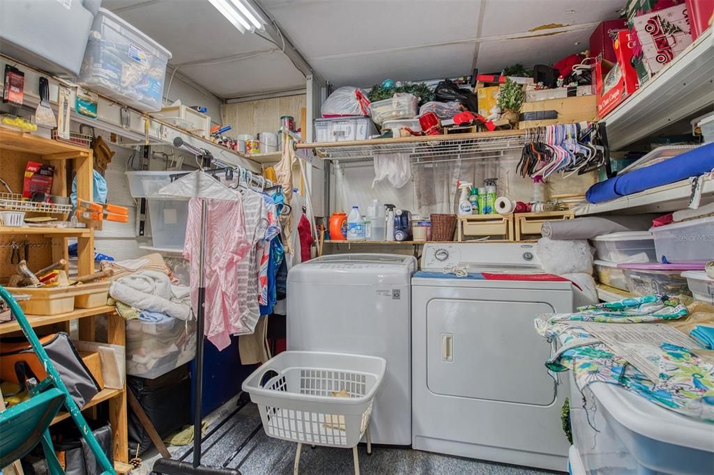 合同活跃: $179,900 (2 贝兹, 2 浴室, 1274 平方英尺)