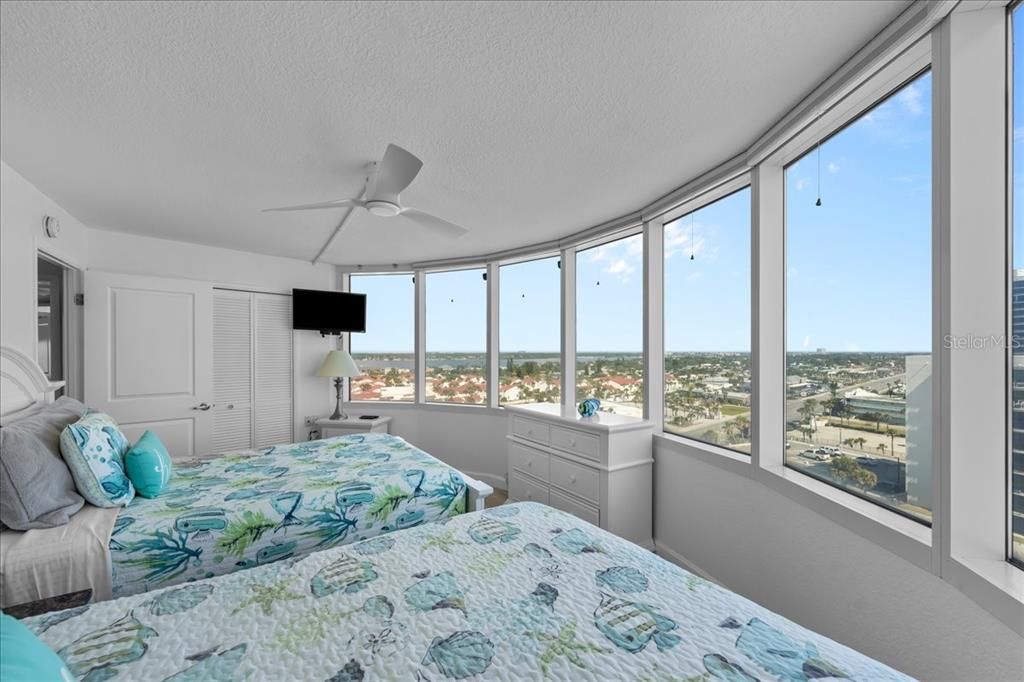 En Venta: $459,918 (2 camas, 2 baños, 1275 Pies cuadrados)