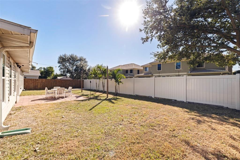 Active With Contract: $409,000 (4 beds, 2 baths, 1752 Square Feet)