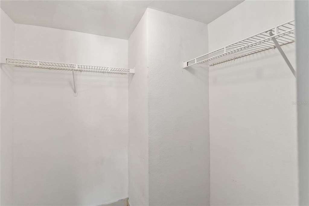 На продажу: $225,000 (2 спален, 2 ванн, 937 Квадратных фут)