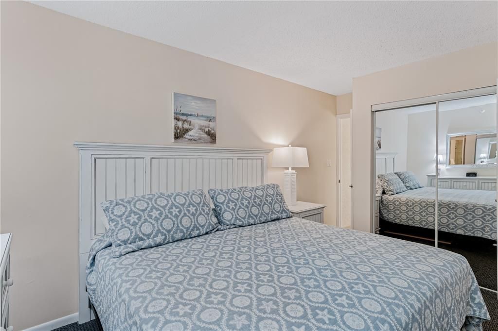 For Sale: $625,000 (2 beds, 2 baths, 1008 Square Feet)