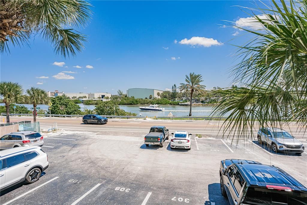 For Sale: $625,000 (2 beds, 2 baths, 1008 Square Feet)