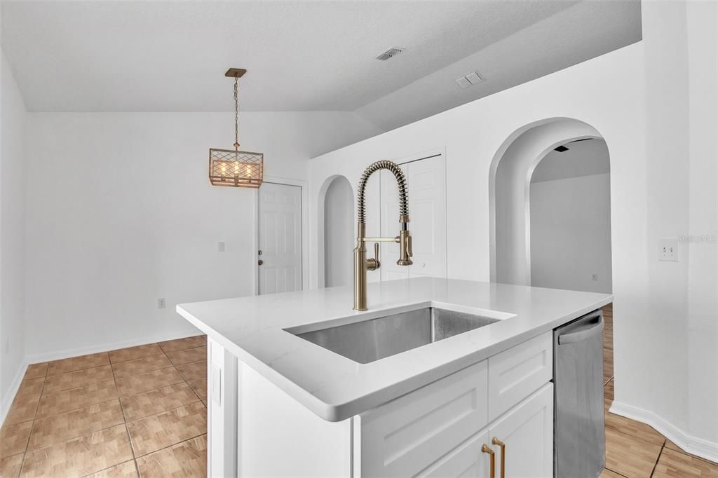 Active With Contract: $330,000 (3 beds, 2 baths, 1176 Square Feet)