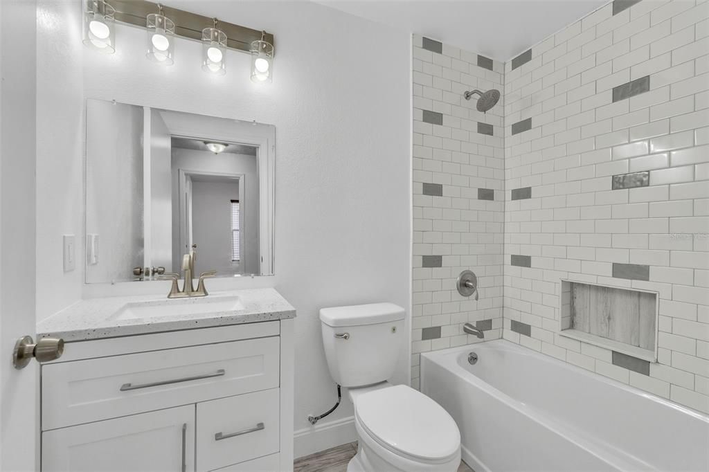 Active With Contract: $330,000 (3 beds, 2 baths, 1176 Square Feet)