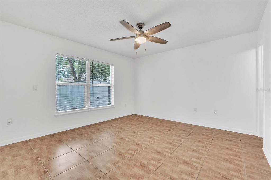 Active With Contract: $330,000 (3 beds, 2 baths, 1176 Square Feet)