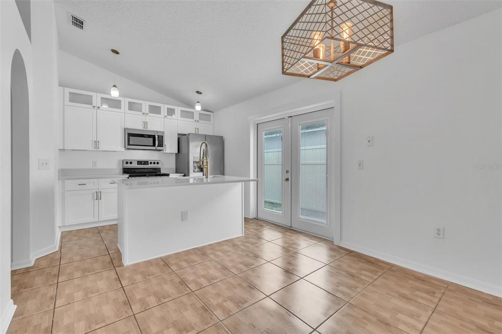 Active With Contract: $330,000 (3 beds, 2 baths, 1176 Square Feet)