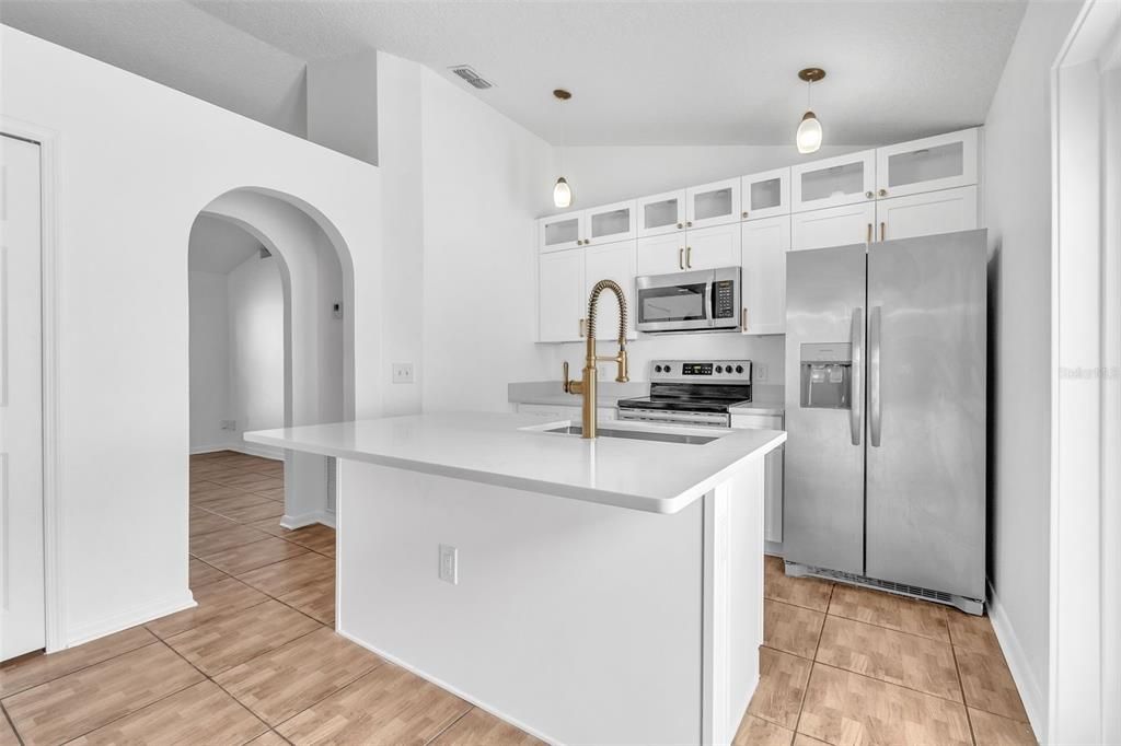 Active With Contract: $330,000 (3 beds, 2 baths, 1176 Square Feet)