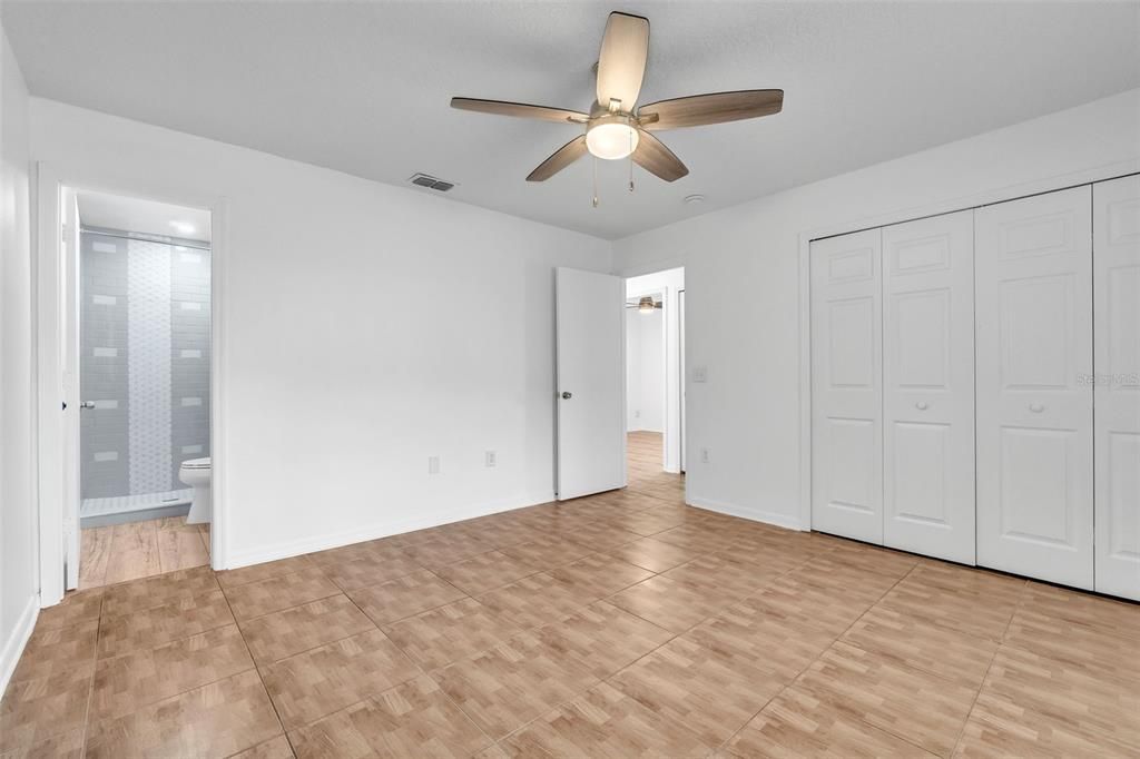 Active With Contract: $330,000 (3 beds, 2 baths, 1176 Square Feet)