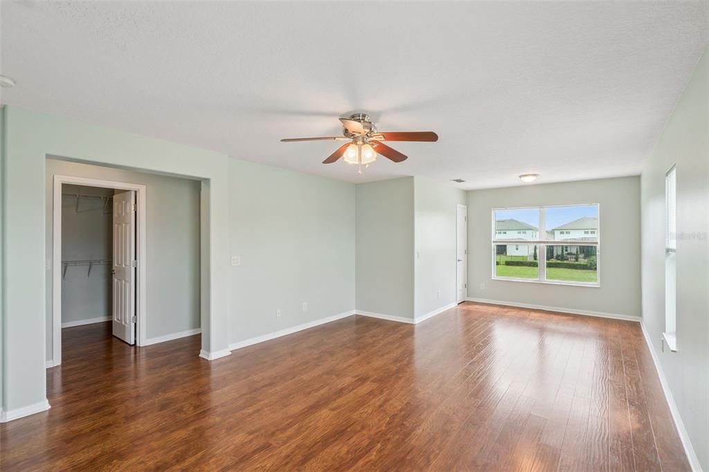 En Venta: $628,000 (5 camas, 4 baños, 3439 Pies cuadrados)