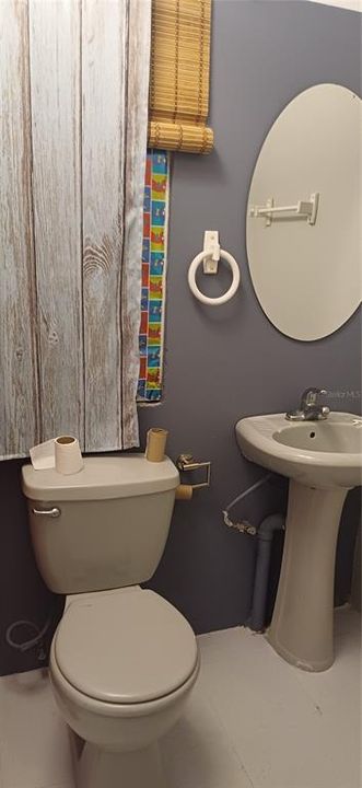 For Sale: $299,900 (3 beds, 5 baths, 1400 Square Feet)