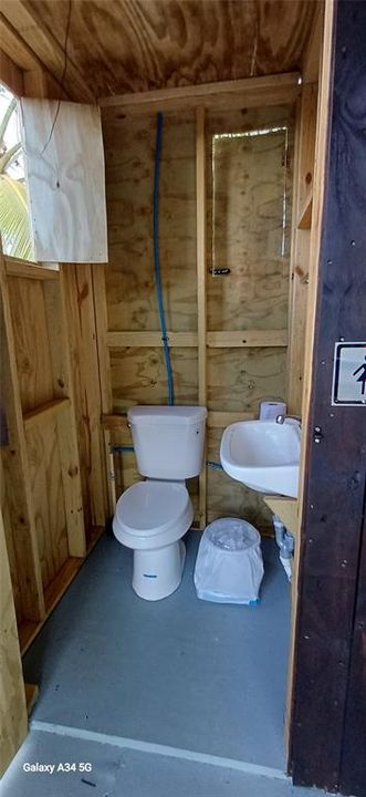 For Sale: $299,900 (3 beds, 5 baths, 1400 Square Feet)