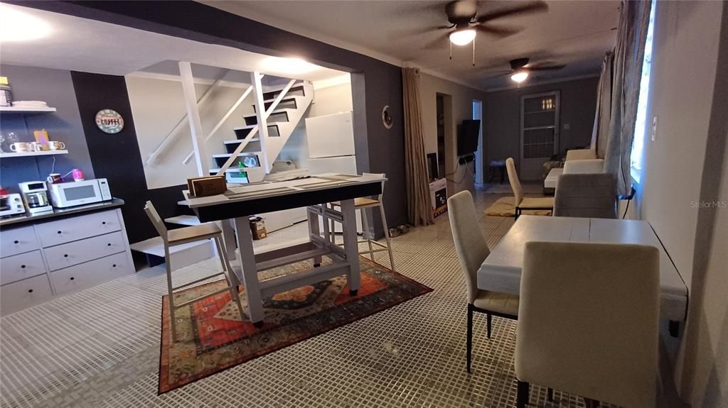 For Sale: $299,900 (3 beds, 5 baths, 1400 Square Feet)