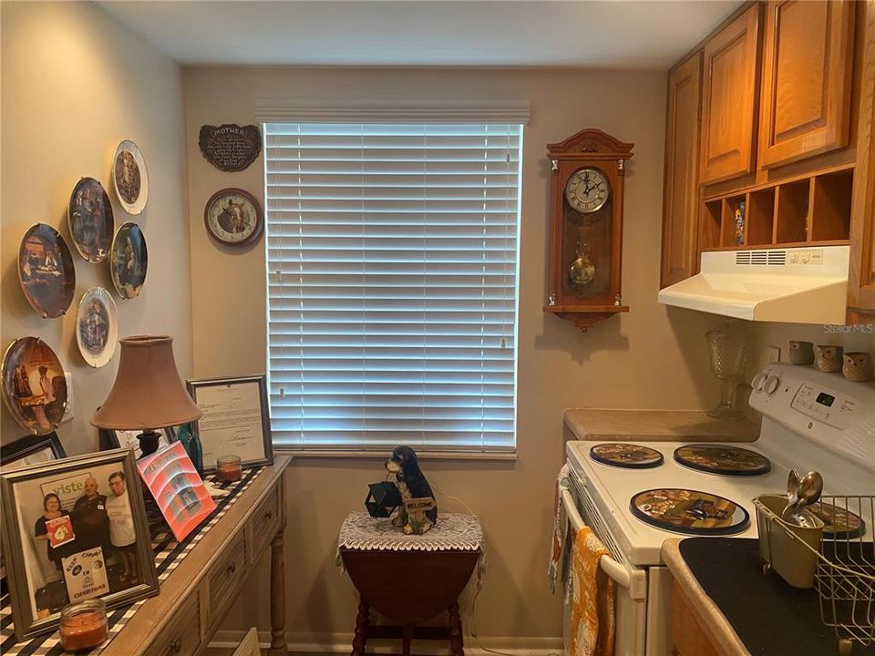 待售: $110,000 (2 贝兹, 2 浴室, 1030 平方英尺)