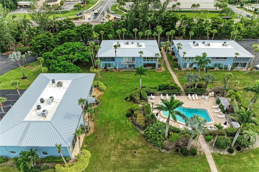 待售: $385,000 (1 贝兹, 1 浴室, 888 平方英尺)