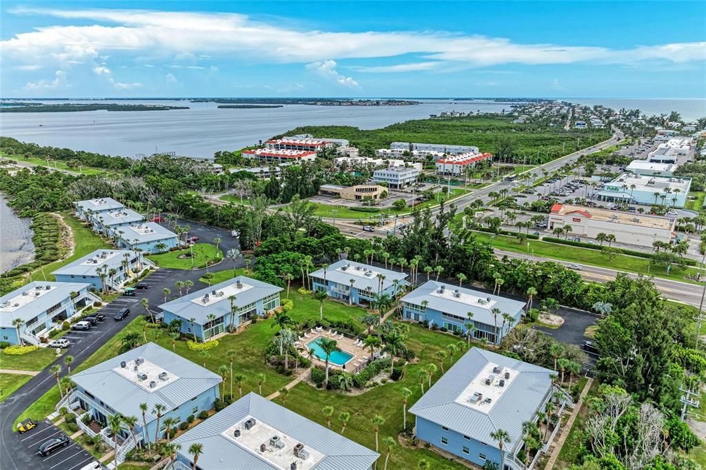 待售: $385,000 (1 贝兹, 1 浴室, 888 平方英尺)