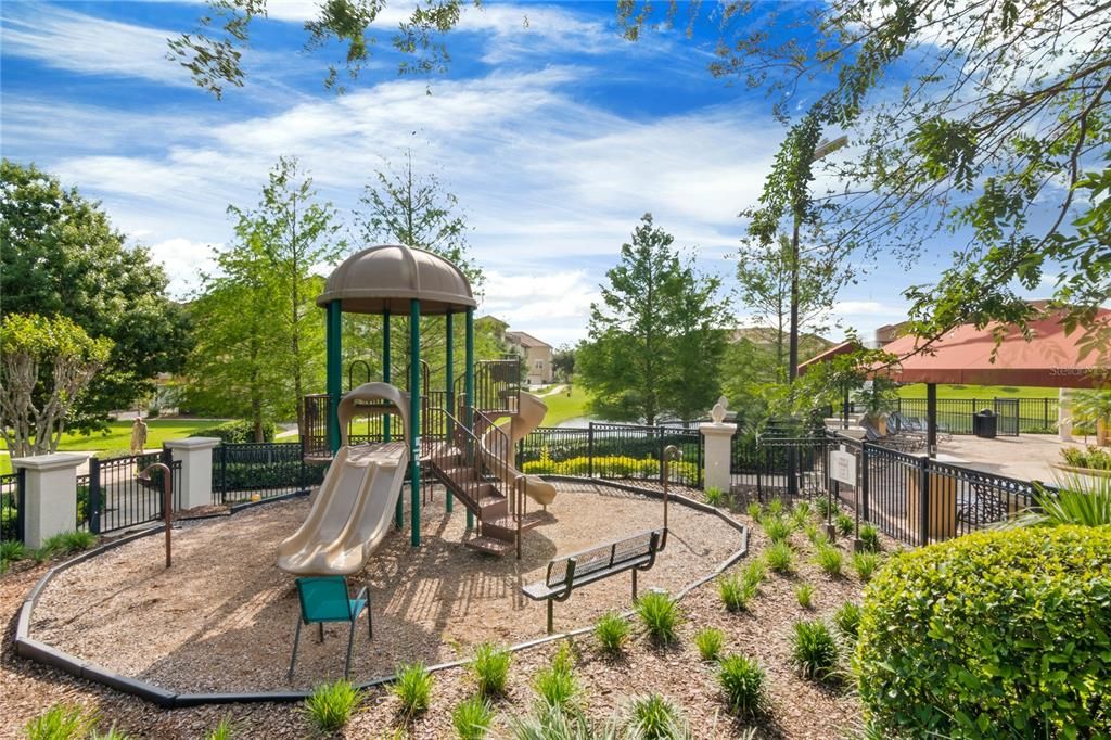 Под контрактом: $379,900 (4 спален, 3 ванн, 2132 Квадратных фут)