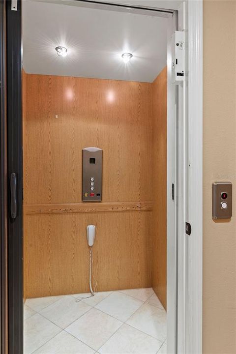 Под контрактом: $379,900 (4 спален, 3 ванн, 2132 Квадратных фут)