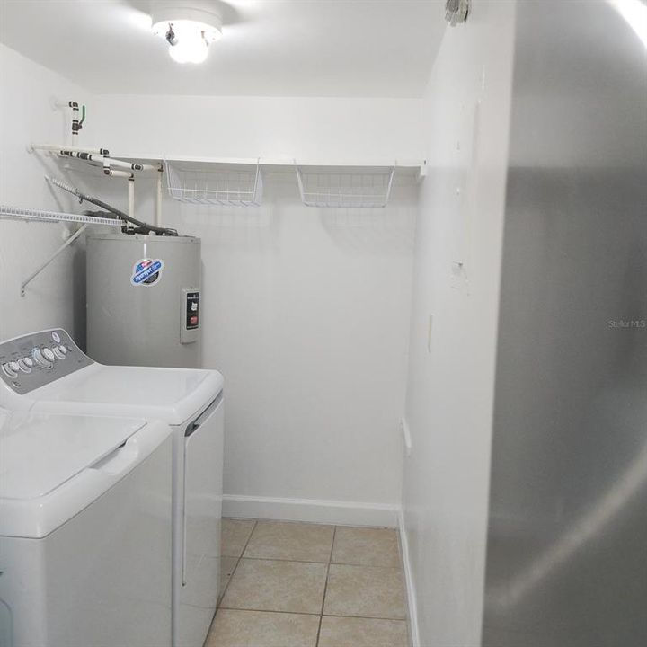 Под контрактом: $1,250 (1 спален, 1 ванн, 758 Квадратных фут)