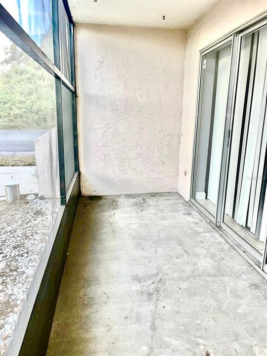 Под контрактом: $1,250 (1 спален, 1 ванн, 758 Квадратных фут)