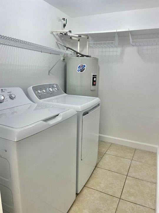 Под контрактом: $1,250 (1 спален, 1 ванн, 758 Квадратных фут)