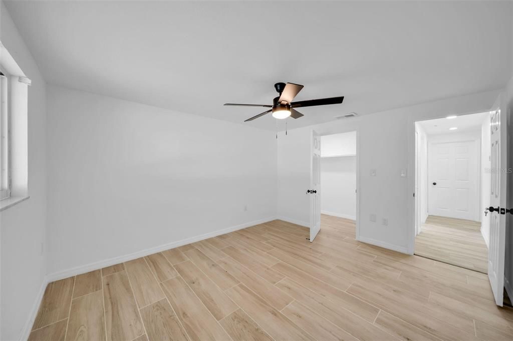 Activo con contrato: $275,000 (3 camas, 2 baños, 1547 Pies cuadrados)