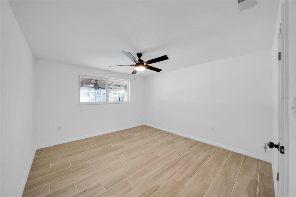 Activo con contrato: $275,000 (3 camas, 2 baños, 1547 Pies cuadrados)