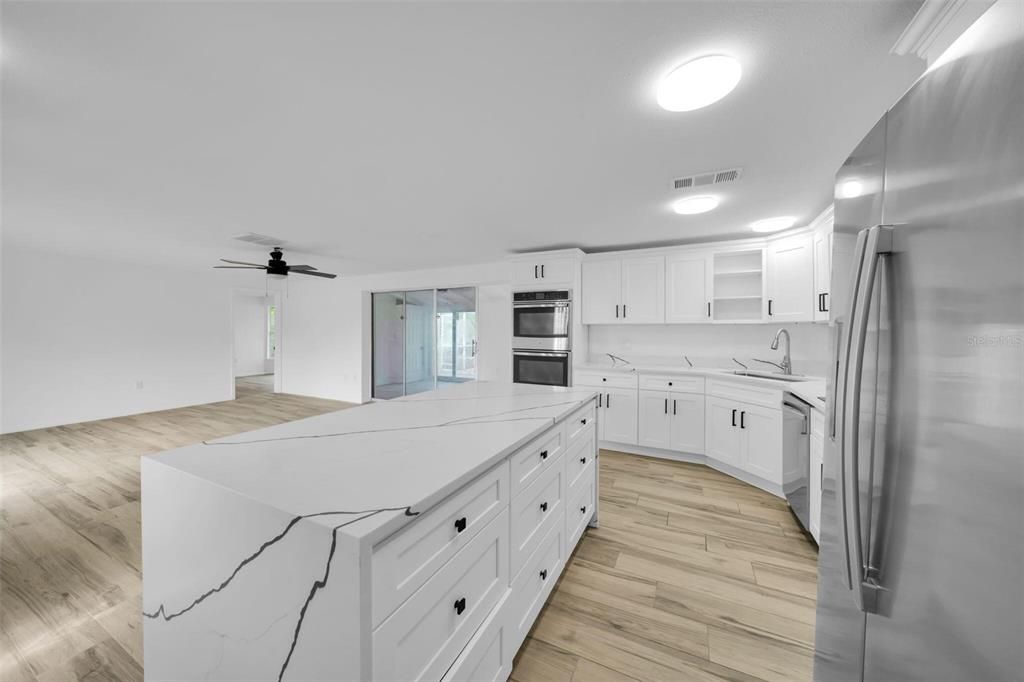 Activo con contrato: $275,000 (3 camas, 2 baños, 1547 Pies cuadrados)